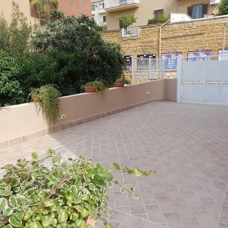 Giardino Della Nonna Bice - Locazioni Turistiche Holiday home *